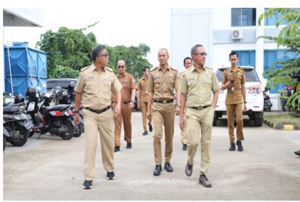 Inspektur HM Natsir Dampingi Sekprov Sulbar Muhammad Idris Sidak dihari Pertama Kerja